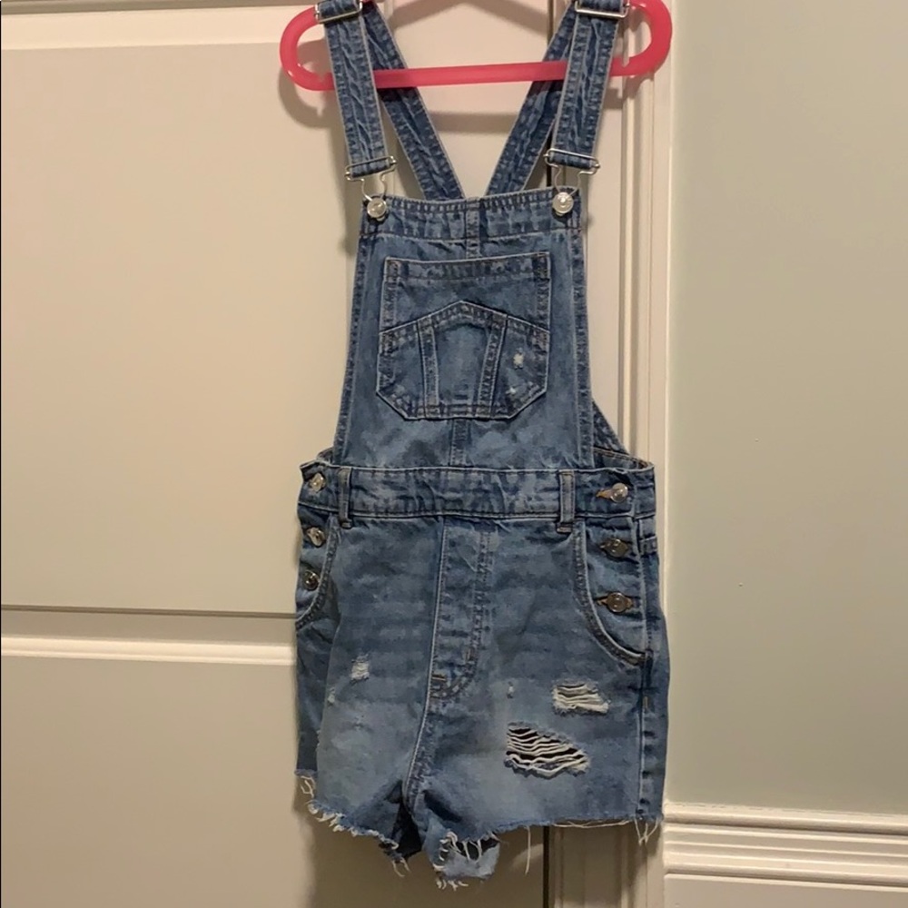H&M - Picture 1 of 5